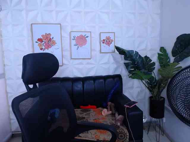 Valentina-mature webcam