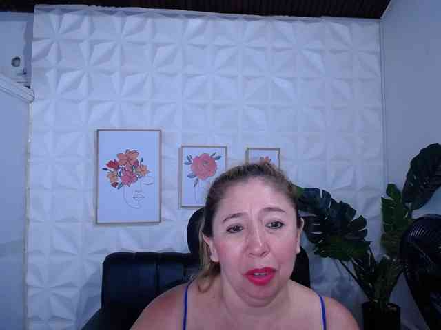 Valentina-mature webcam