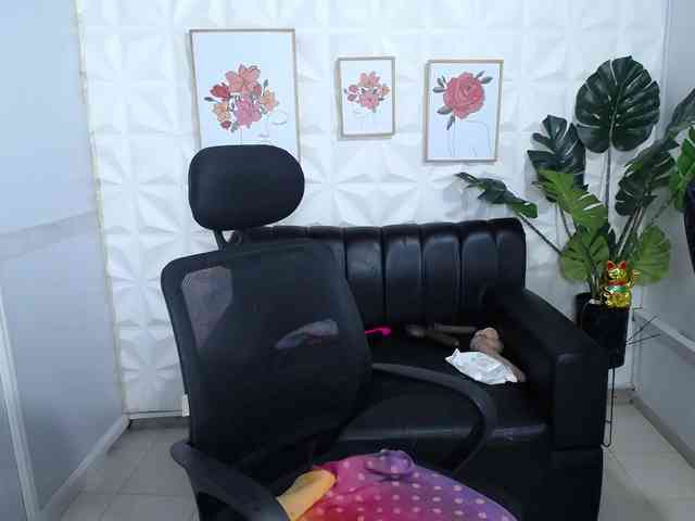 Valentina-mature webcam