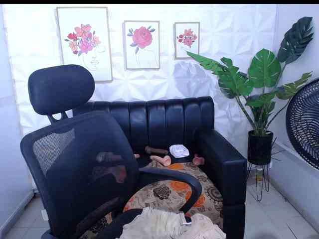 Valentina-mature webcam