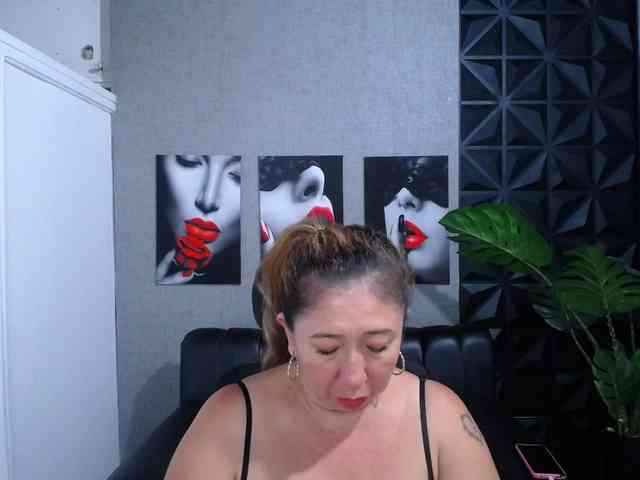 Valentina-mature webcam