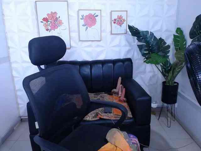 Valentina-mature webcam