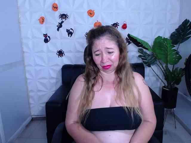 Valentina-mature webcam