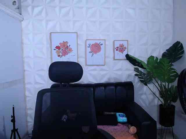 Valentina-mature webcam