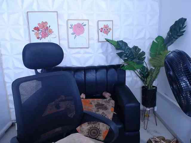 Valentina-mature webcam