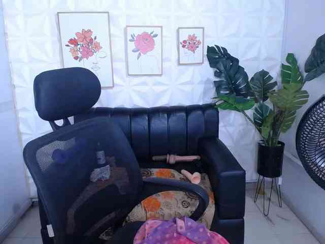 Valentina-mature webcam