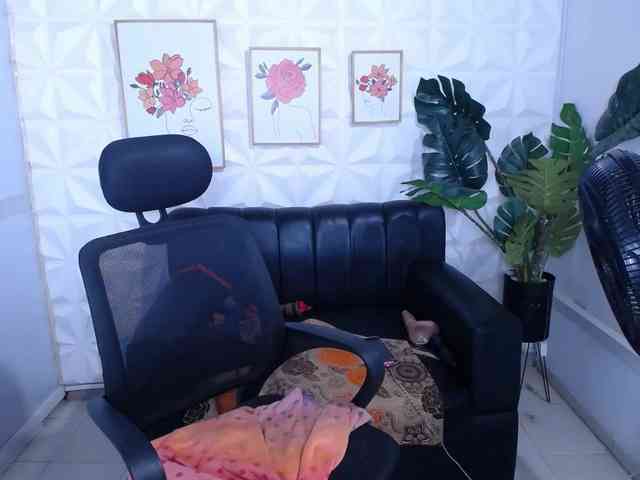 Valentina-mature webcam