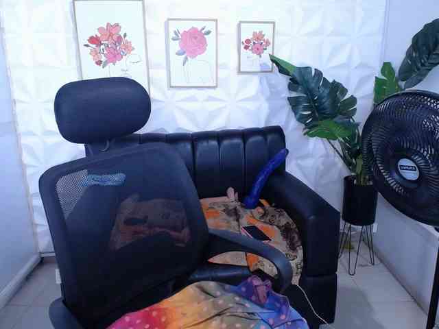 Valentina-mature webcam