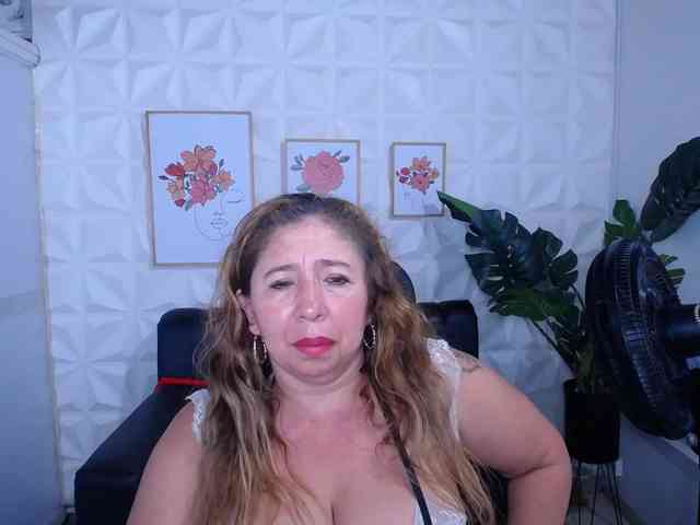 Valentina-mature webcam