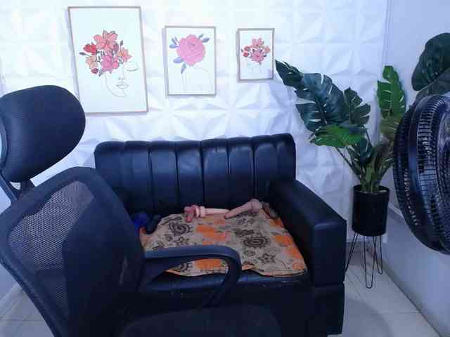 Valentina-mature webcam