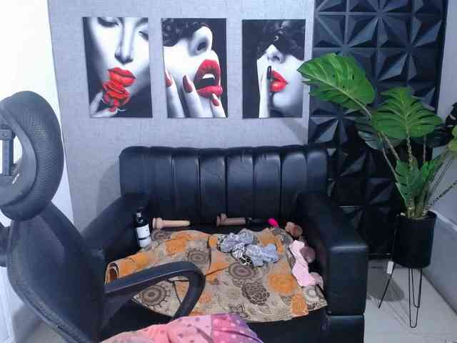 Valentina-mature webcam