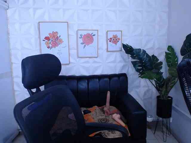 Valentina-mature webcam