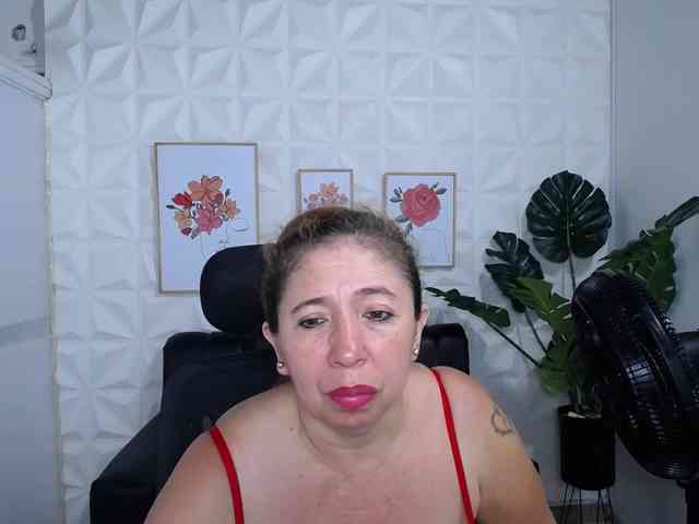 Valentina-mature webcam