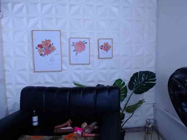 Valentina-mature webcam