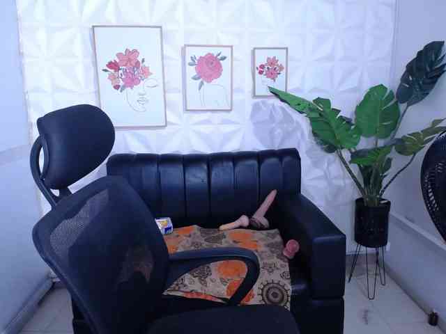 Valentina-mature webcam