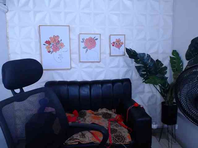 Valentina-mature webcam