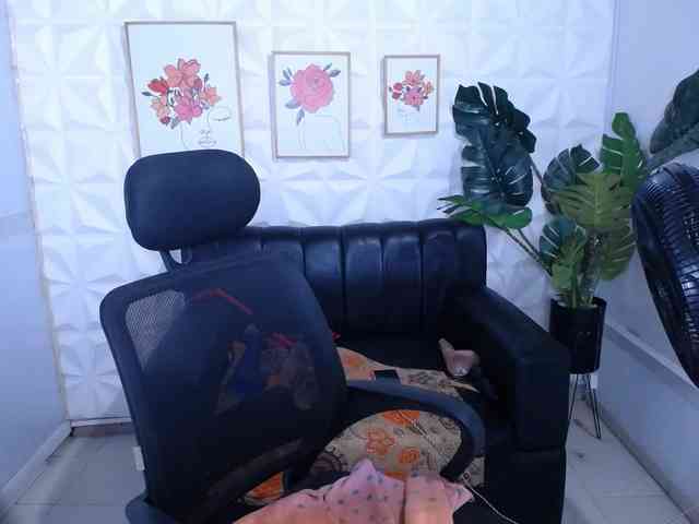 Valentina-mature webcam