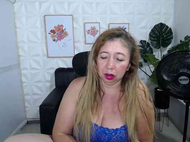 Valentina-mature webcam