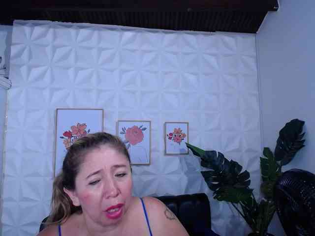 Valentina-mature webcam