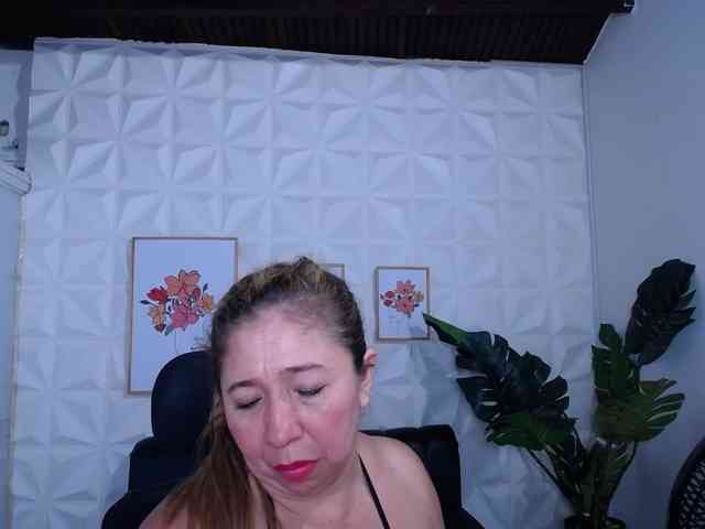 Valentina-mature webcam