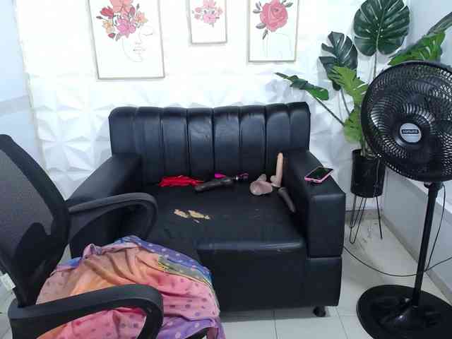 Valentina-mature webcam