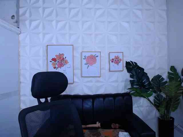 Valentina-mature webcam