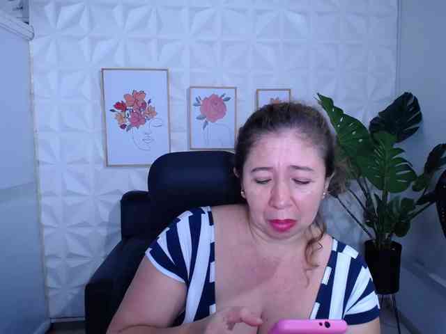 Valentina-mature webcam