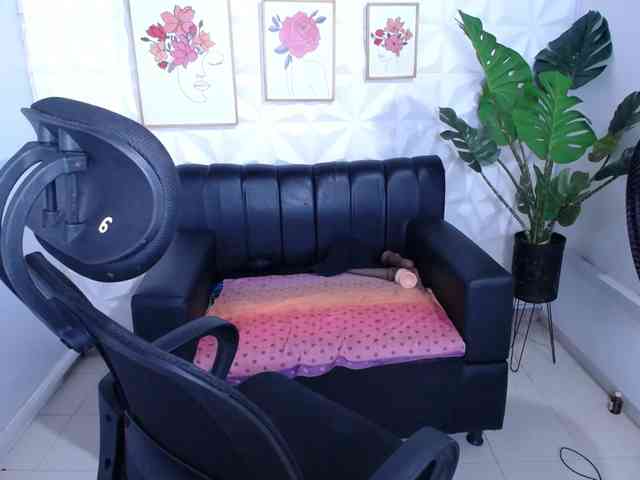 Valentina-mature webcam