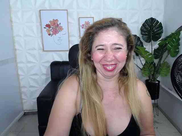 Valentina-mature webcam