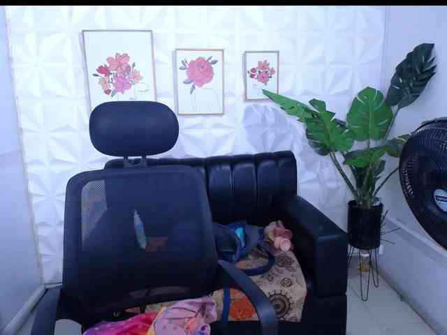 Valentina-mature webcam