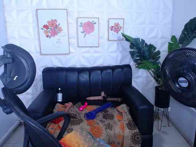 Valentina-mature webcam