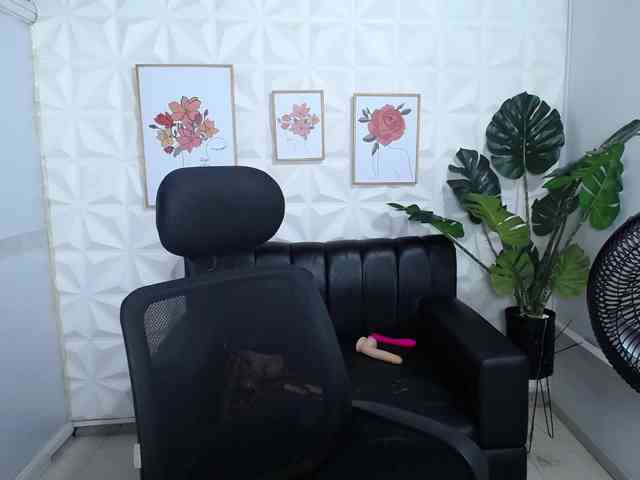Valentina-mature webcam