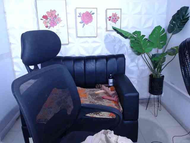 Valentina-mature webcam