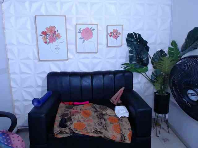 Valentina-mature webcam