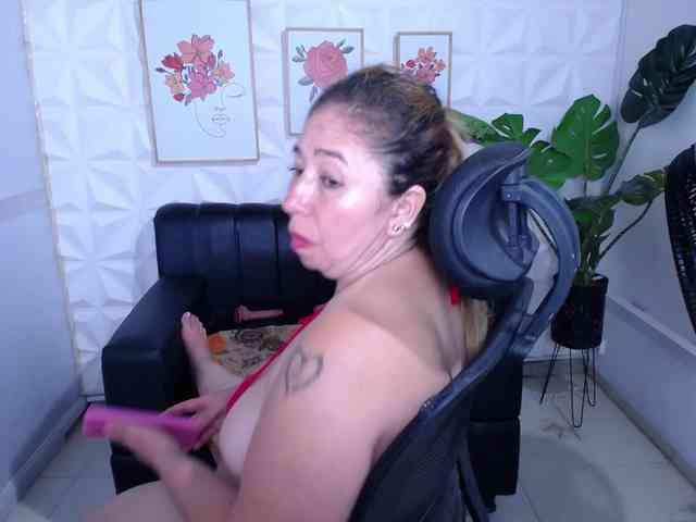 Valentina-mature webcam