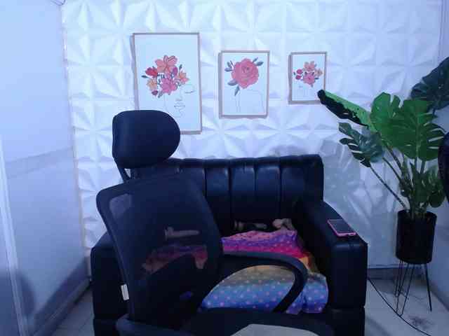 Valentina-mature webcam