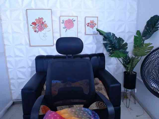 Valentina-mature webcam