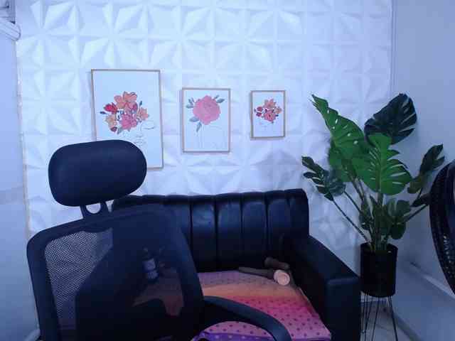 Valentina-mature webcam