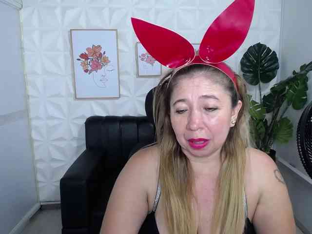 Valentina-mature webcam