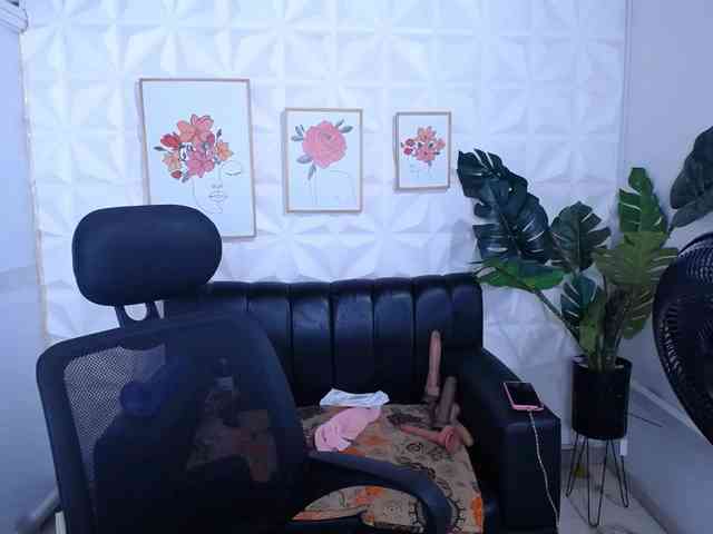 Valentina-mature webcam