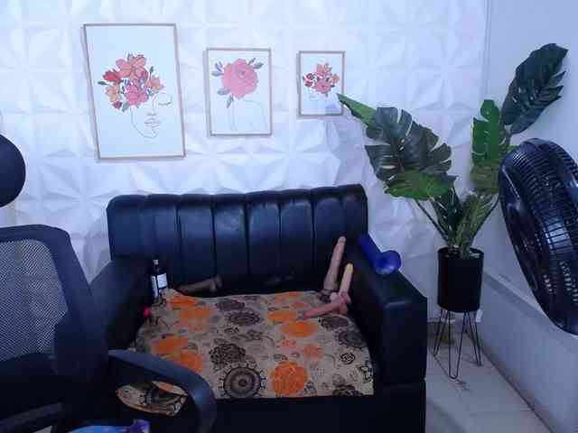 Valentina-mature webcam