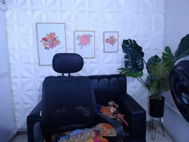 Valentina-mature webcam