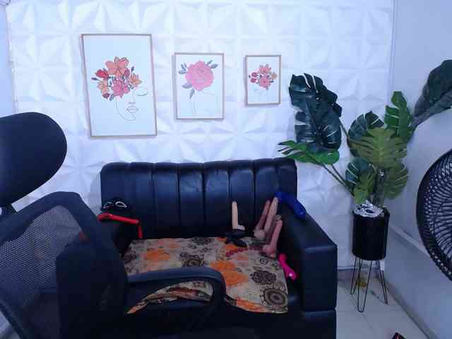 Valentina-mature webcam