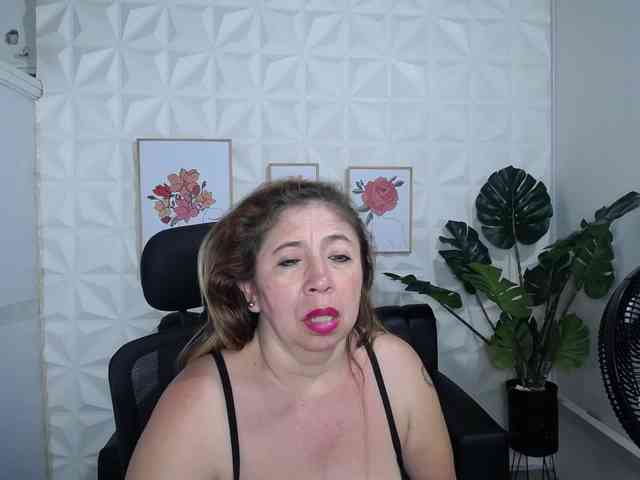 Valentina-mature webcam