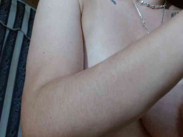 NicoleMabel webcam