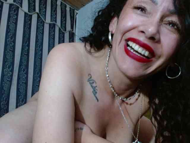 NicoleMabel webcam