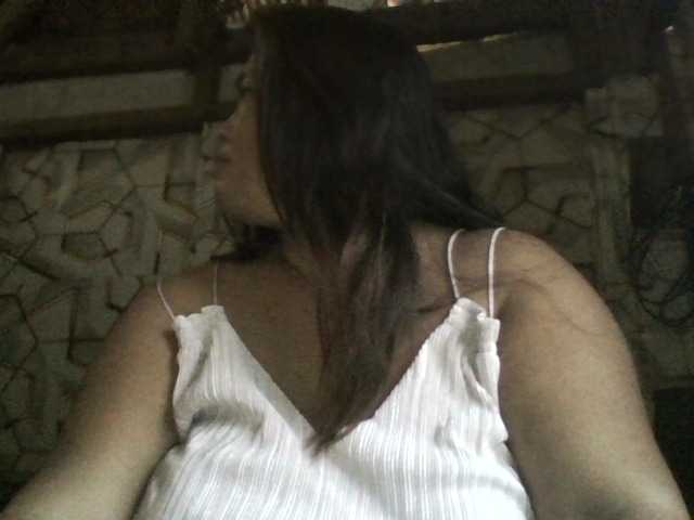 Yummypussy432 live cam