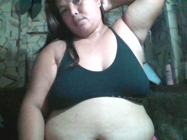 Yummypussy432 webcam bongacams model stream image