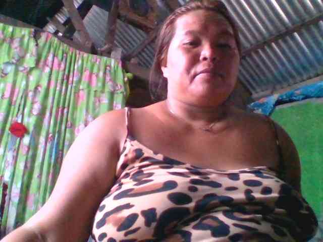 Yummypussy432 webcam