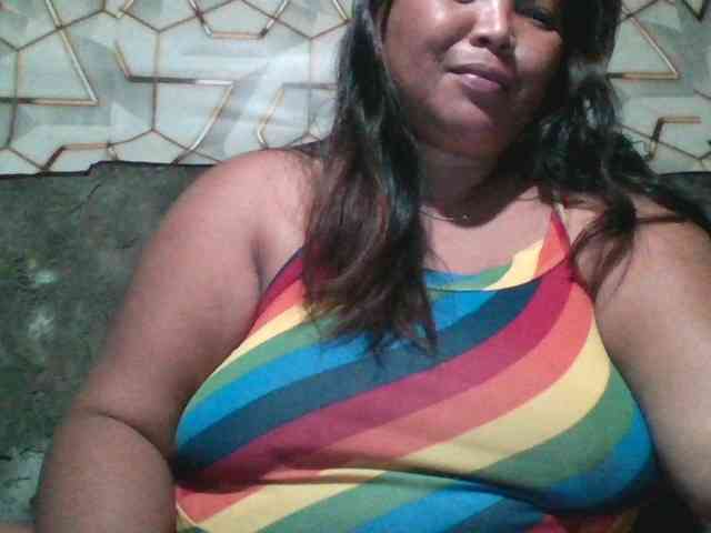 Yummypussy432 webcam